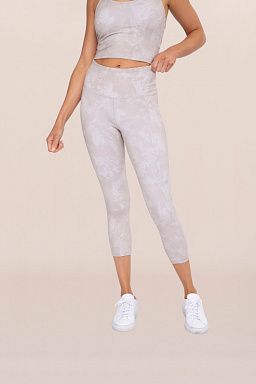 Marbled High-Waist Capri Leggings