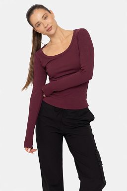 Slim Fit Scoop Neck Plum 24